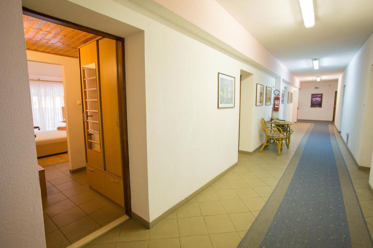 Aparthotel Pecic Градац Экстерьер фото